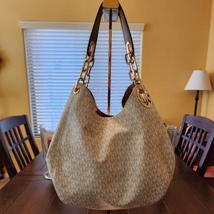 Michael Kors Large Lillie Chain Tote Vanilla Color with Gold Hardware